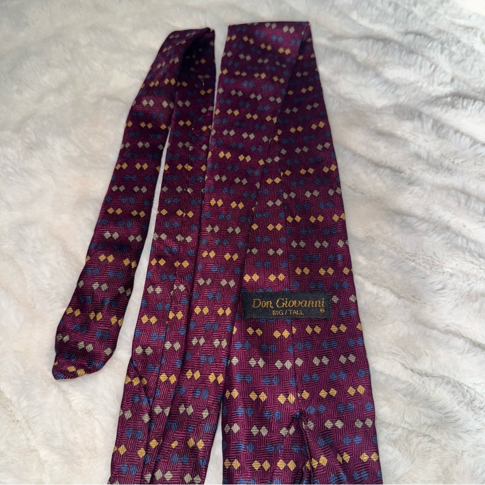 Don Giovanni Big And Tall Men’s Necktie 100% Silk Diamond Pattern